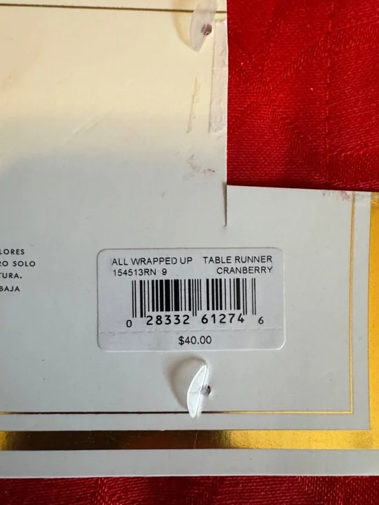 NWT/kate spade 'All Wrapped Up' Red Jacquard Bow Table Runner/15"x90" - Picture 8 of 8